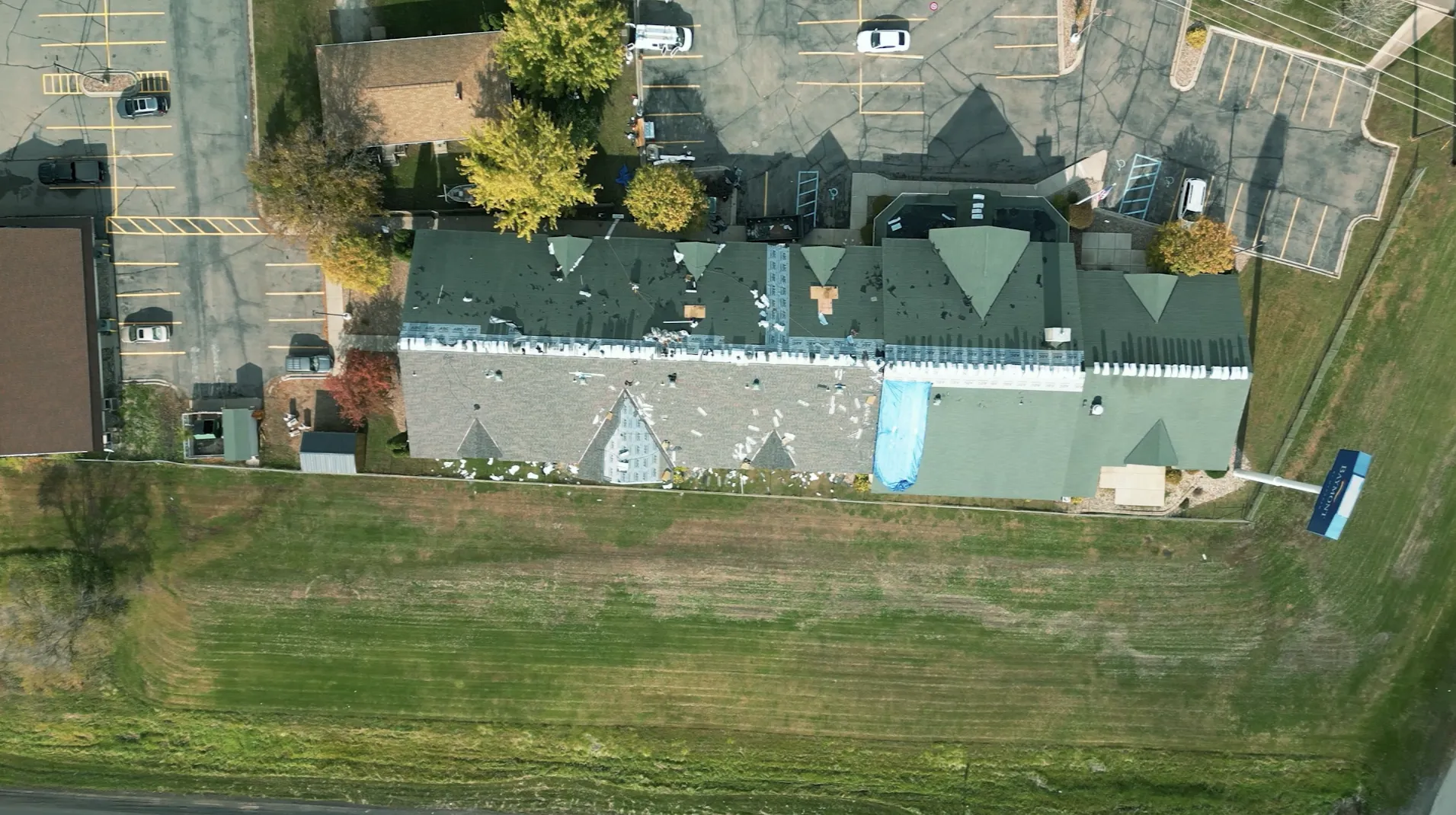 Baymont hotel in Albany, MN commercial roof replacement